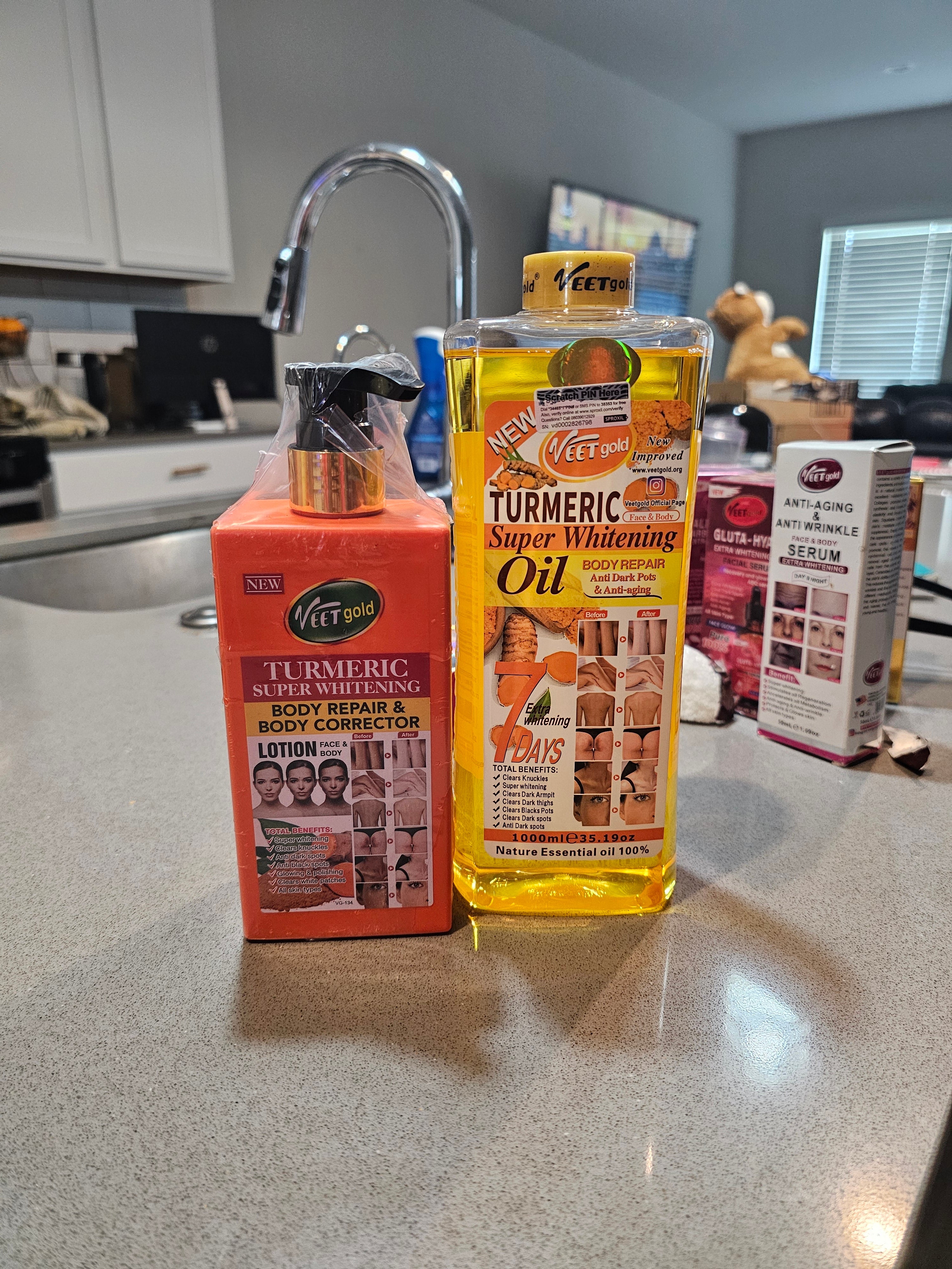 Veet Gold Turmeric Set (Lotion & Oil)